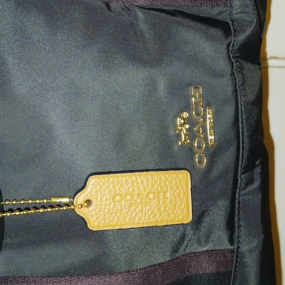 Coach Ellis Weekender - Picture 2 of 13